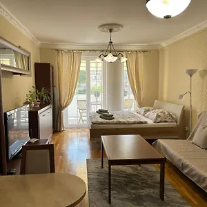 apartment-julia-in-the-center-of-karlovy-vary.karlovyvary-hotels.com/